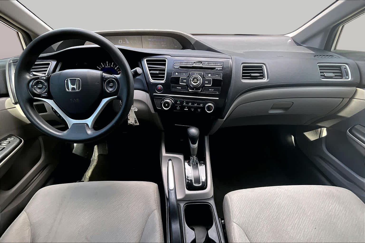 Used 2013 Alabaster Silver Metallic Honda LX image 16