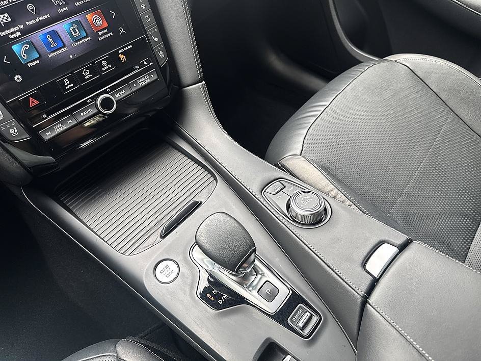 Used 2022 Slate Gray INFINITI ESSENTIAL image 3