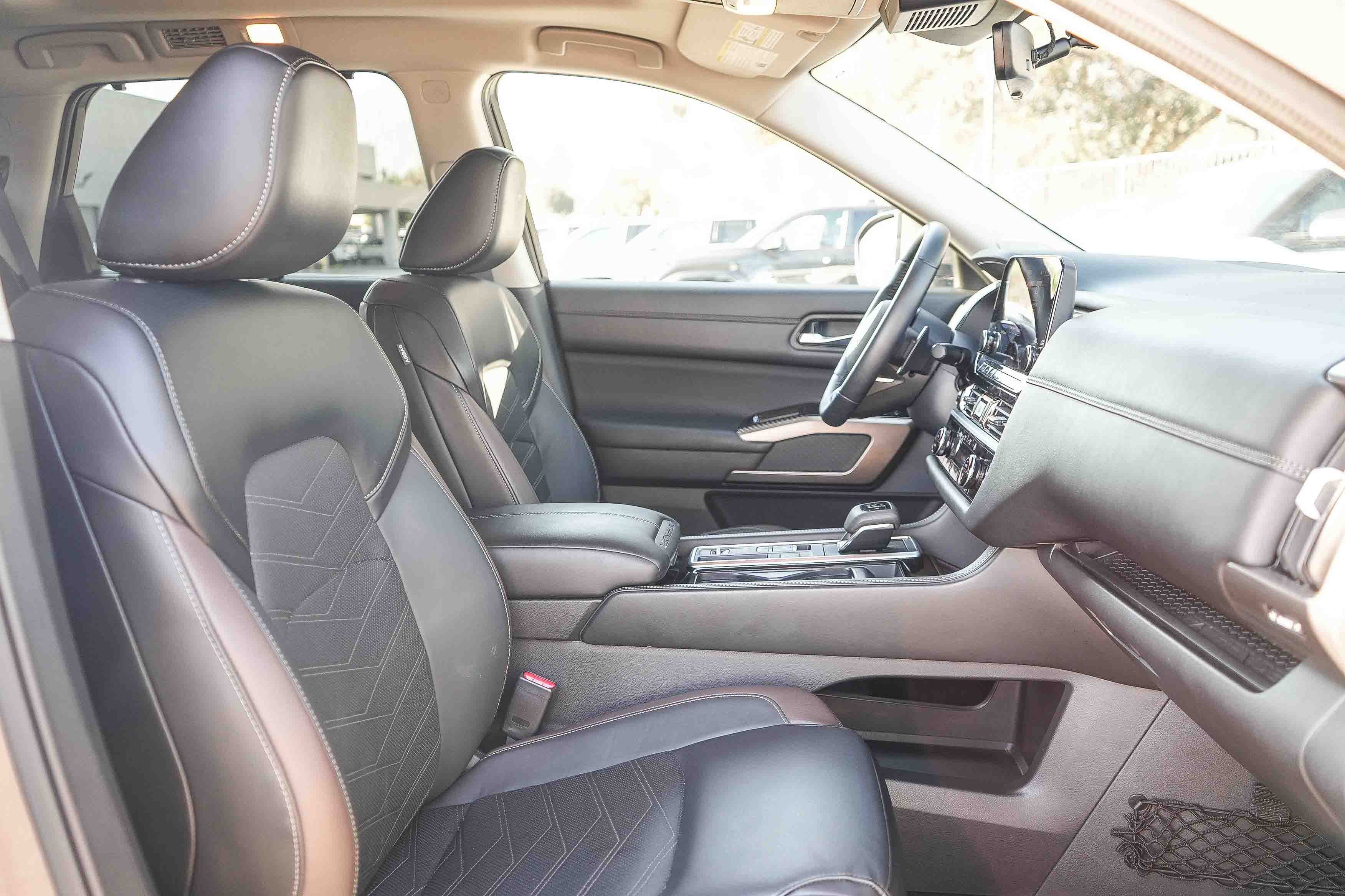 Used 2025 BAJA STORM NISSAN PLATINUM image 16