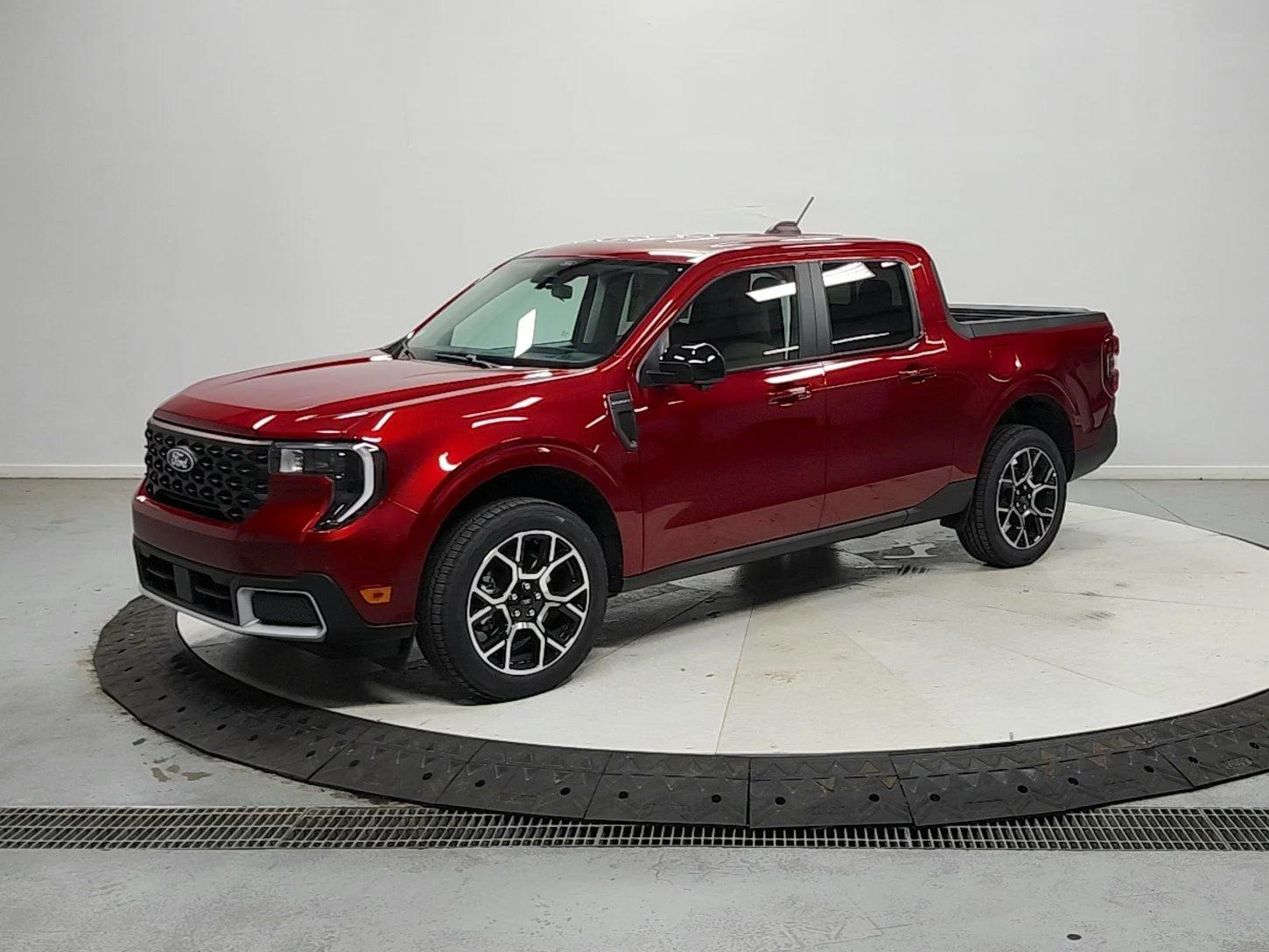 New 2026 Ruby Red Metallic Tinted Clearcoat Ford Lariat® image 3