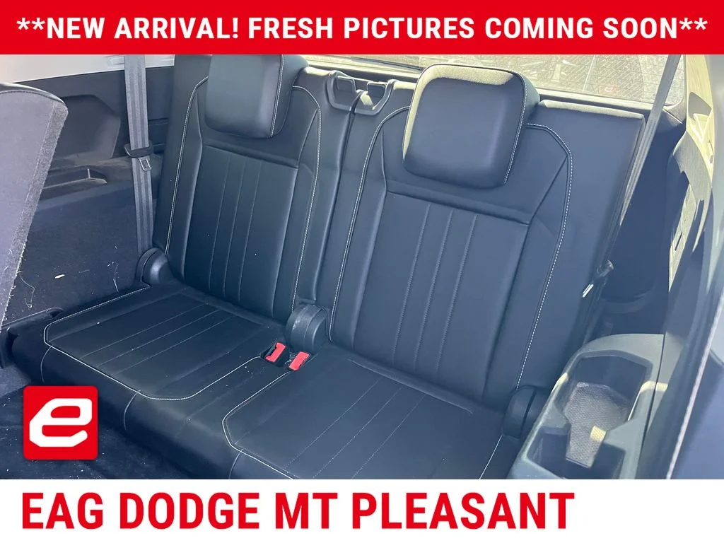 Used 2024  Volkswagen 2.0T SE image 11