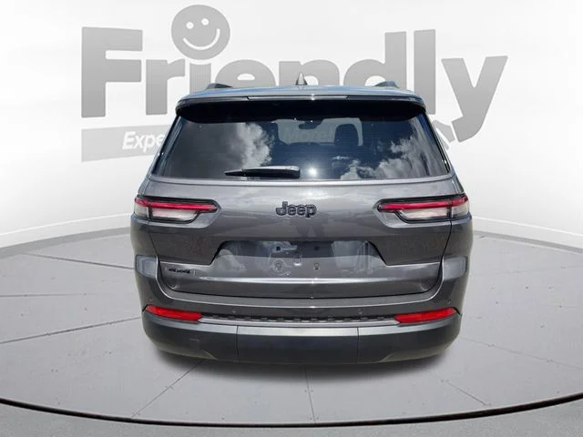 New 2026 Baltic Gray Metallic Clear-Coat Exterior Paint Jeep Laredo image 6