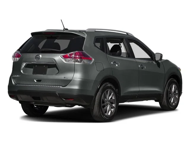 Used 2016 Gun Metallic Nissan SL image 2