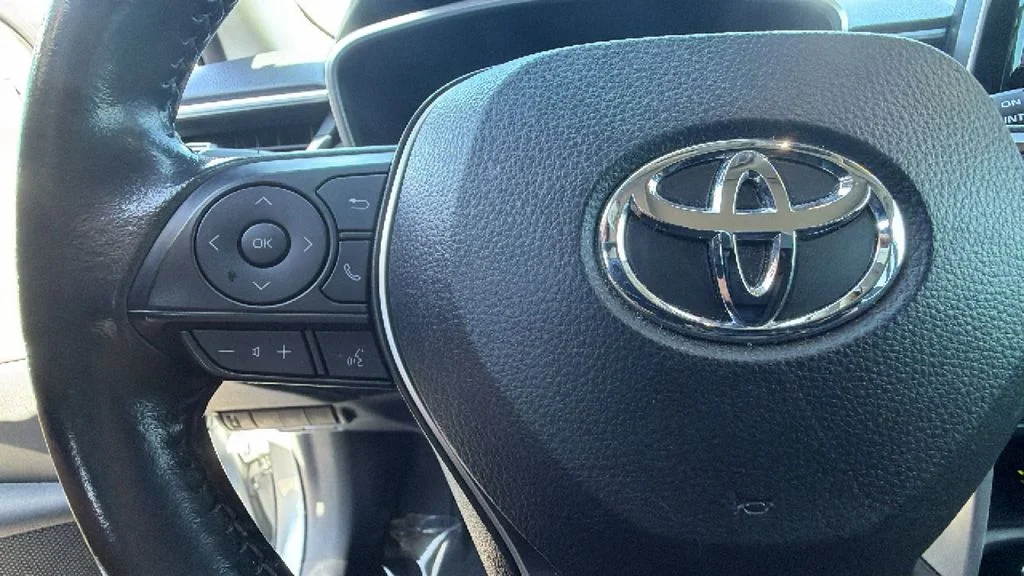 Used 2023 Silver Toyota XLE image 19
