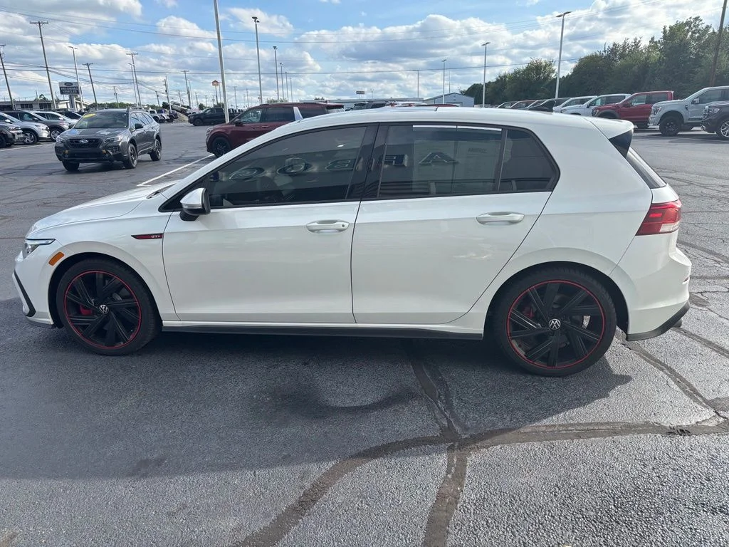 Used 2022 White Volkswagen 2.0T SE image 8