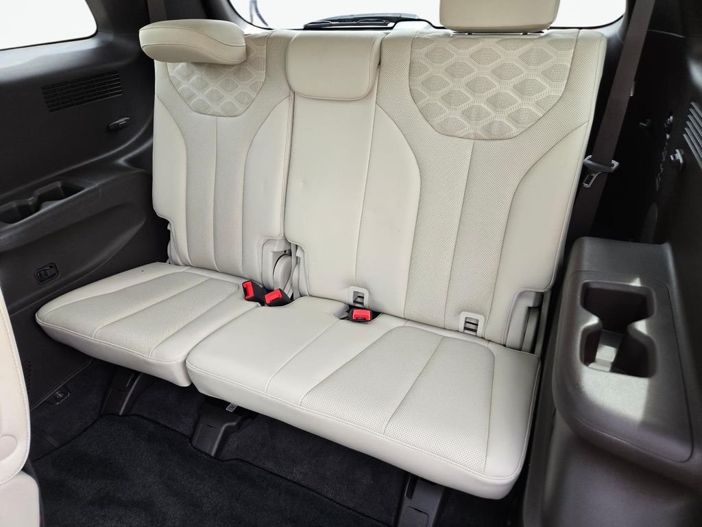 Used 2020 Black Hyundai Limited image 18