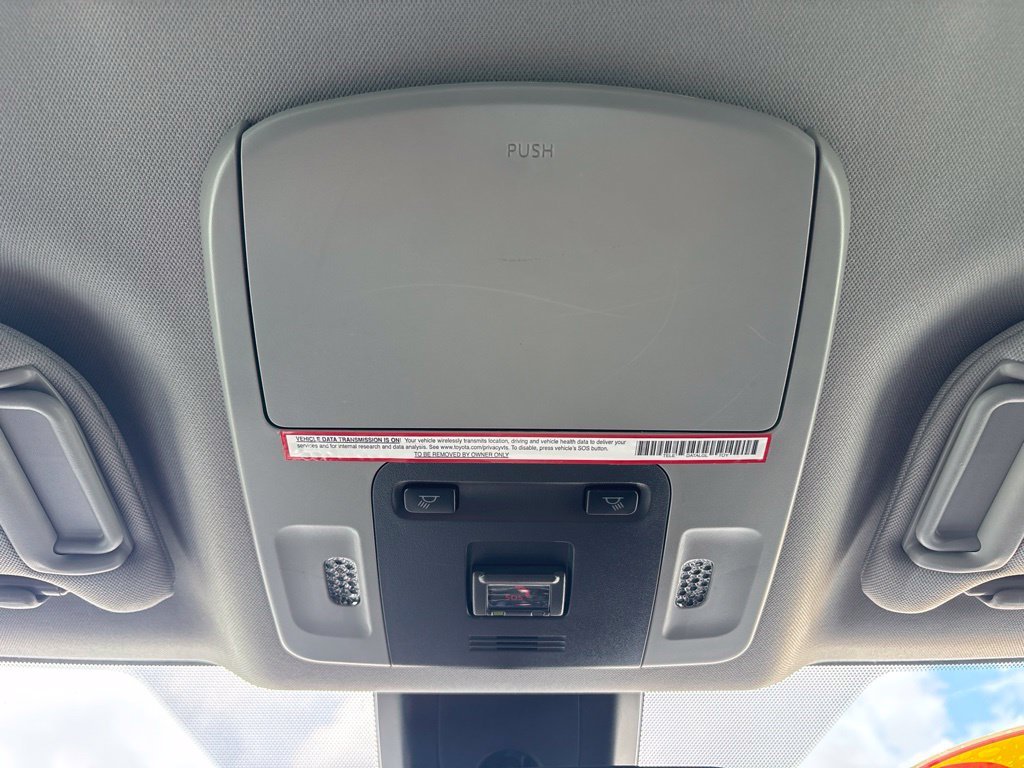 2022 Toyota Camry SE - Photo 30