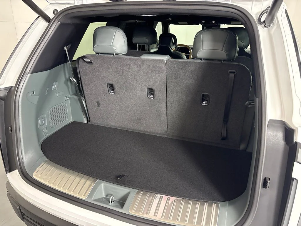 New 2027 Glacial White Pearl Kia X-Line SX image 24
