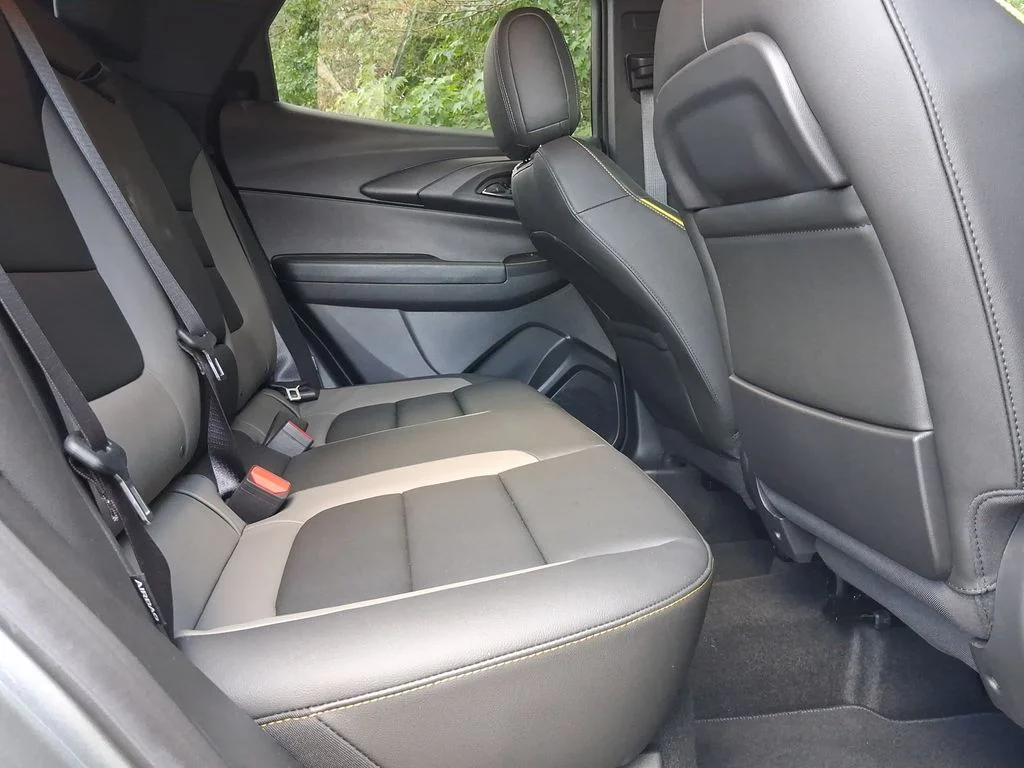 Used 2024 Gray Chevrolet ACTIV image 29