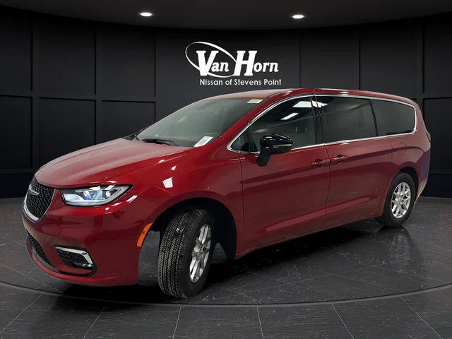 New 2026 Red Hot Pearl-Coat Exterior Paint Chrysler Select image 7