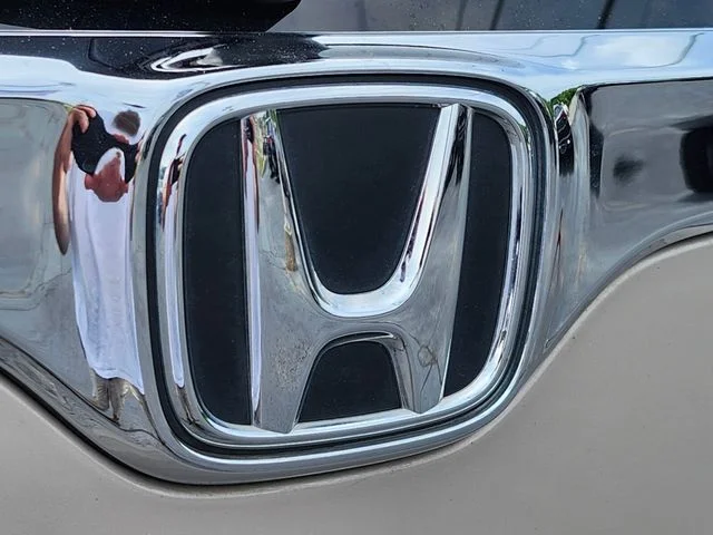 Used 2018 Beige Honda EX-L image 20