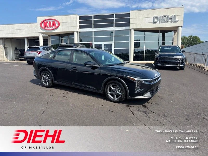 Used 2025 Black Kia LXS image 1