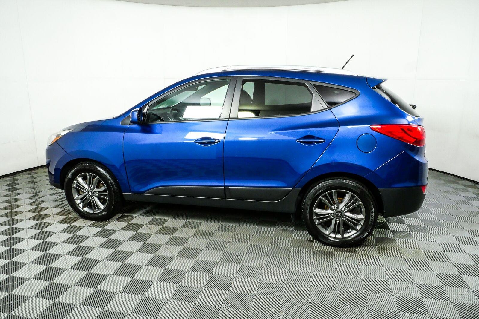 Used 2014 Laguna Blue Metallic Hyundai SE image 26