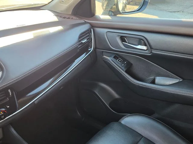Used 2023 Black Nissan SL image 39