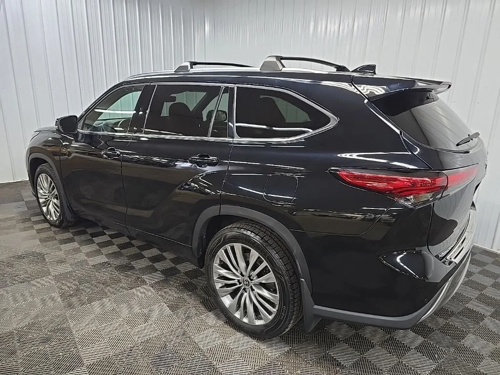 Used 2023 Black Toyota Platinum image 9