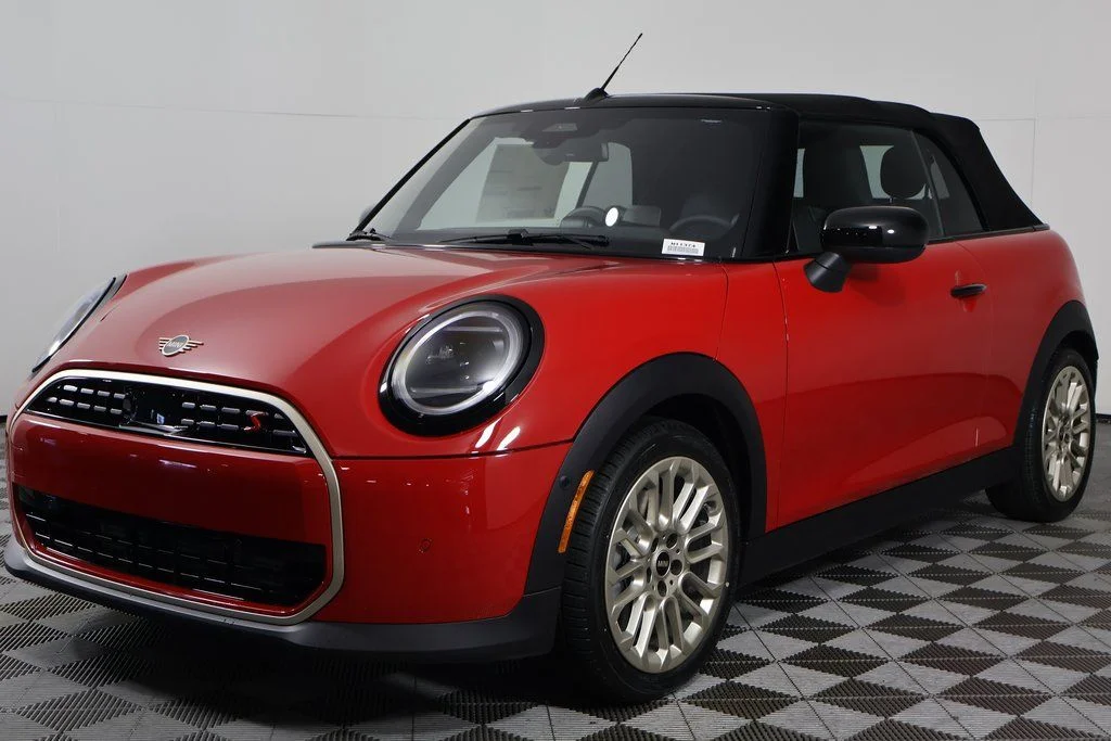 2026 MINI Convertible Cooper S Signature's photo