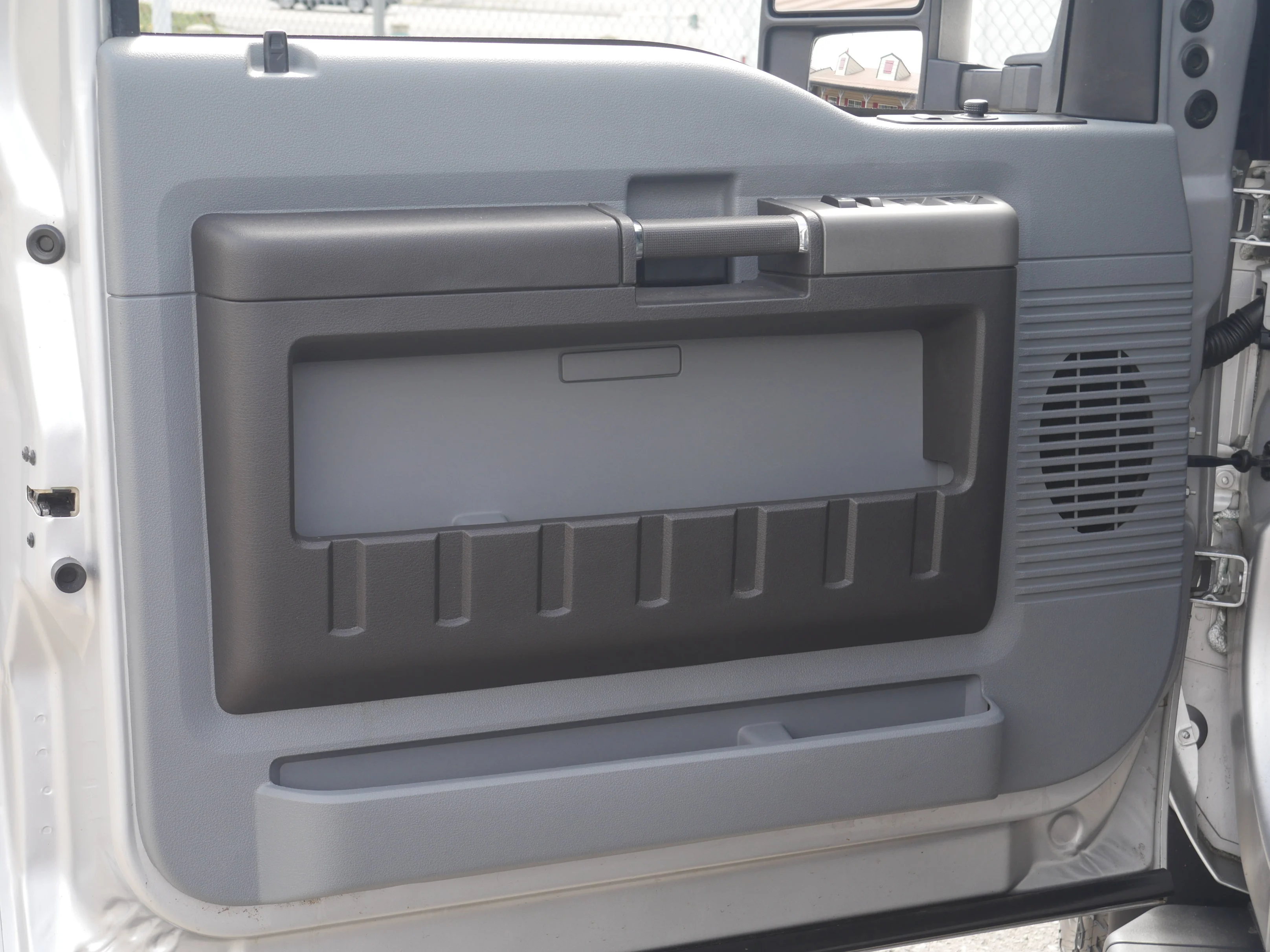 Used 2012 Ingot Silver Metallic Ford XLT image 28