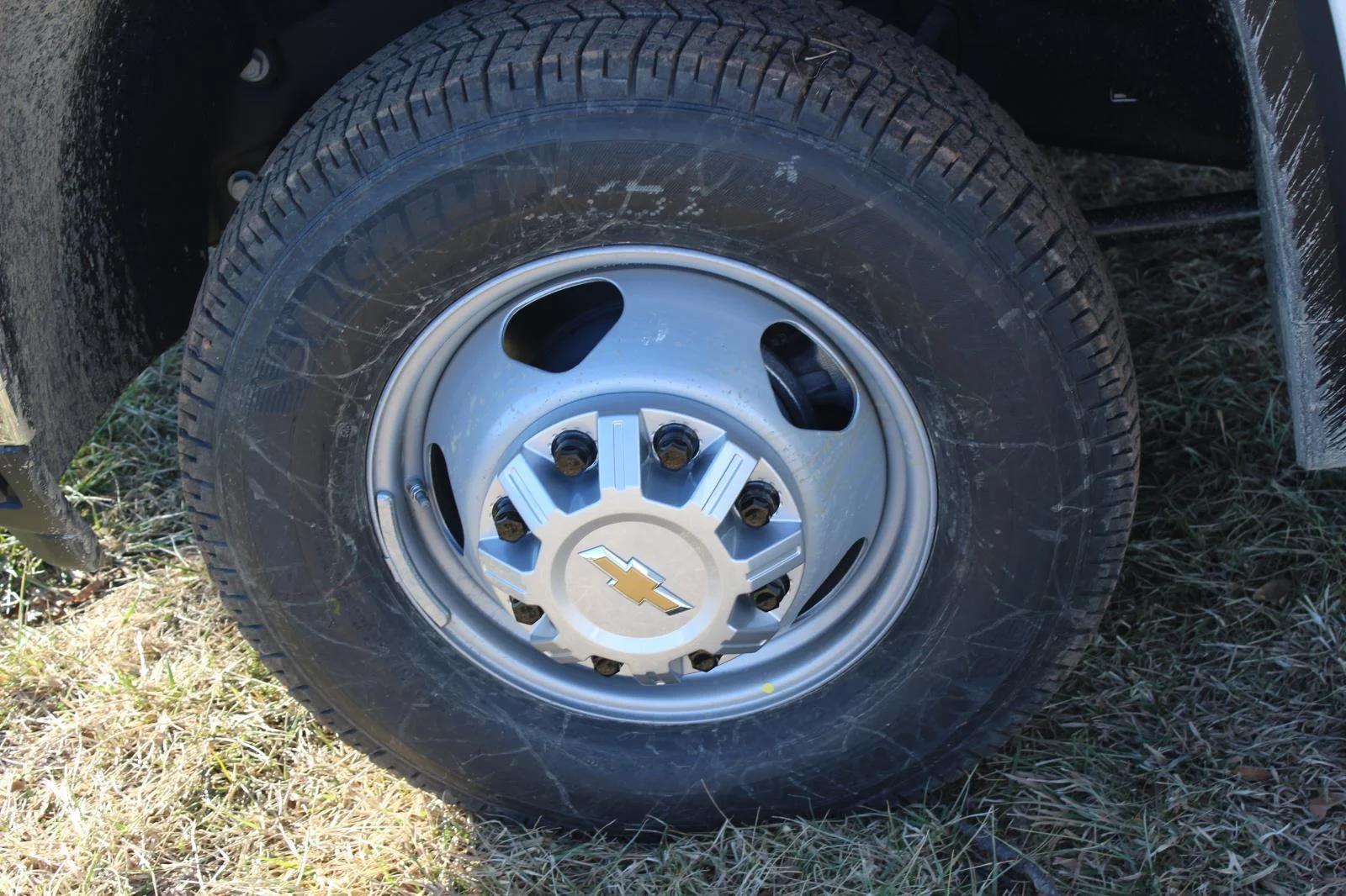 New 2026 Summit White Chevrolet Work Truck image 31