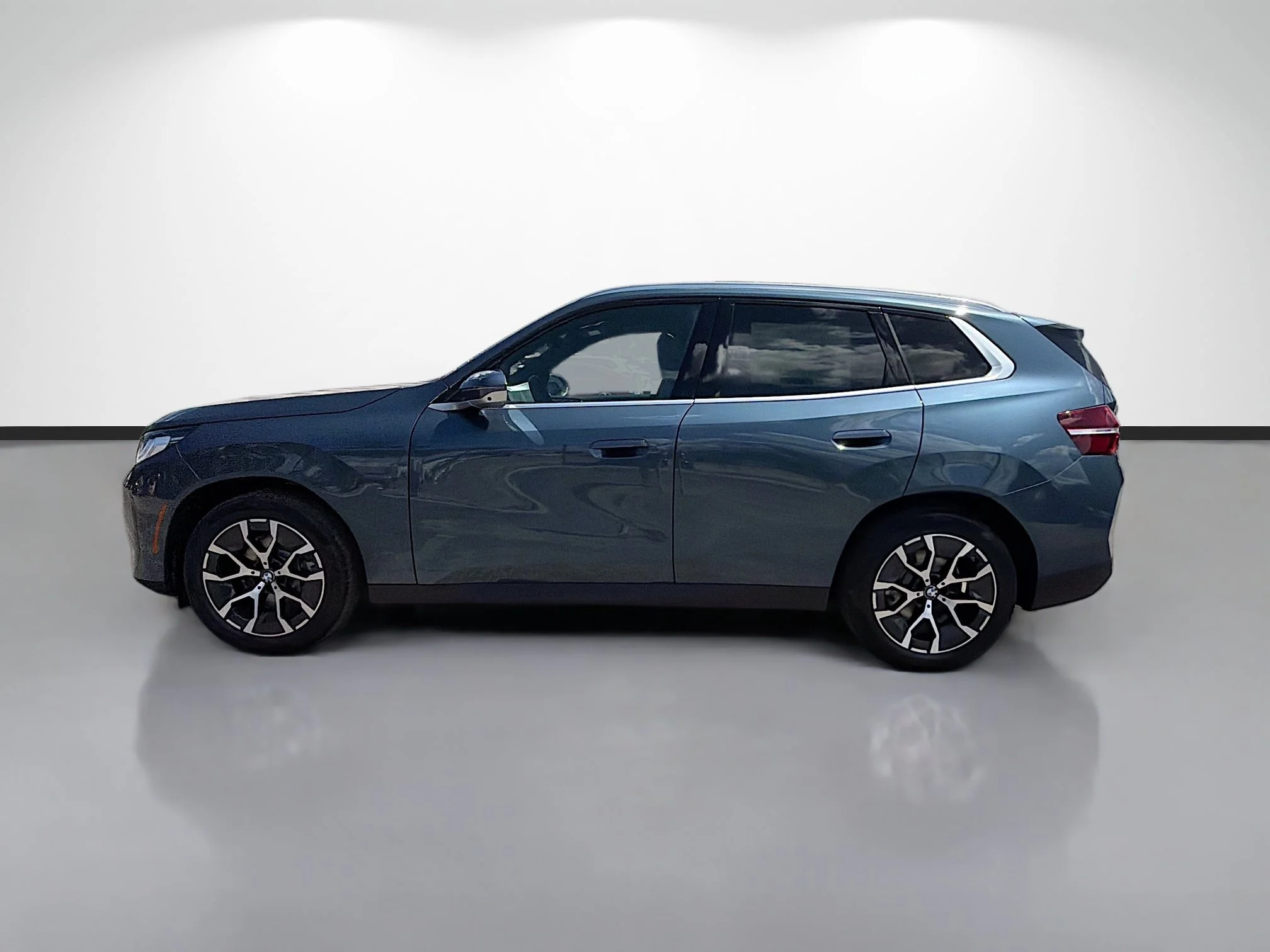 New 2026 Arctic Race Blue metallic BMW 30 xDrive image 6