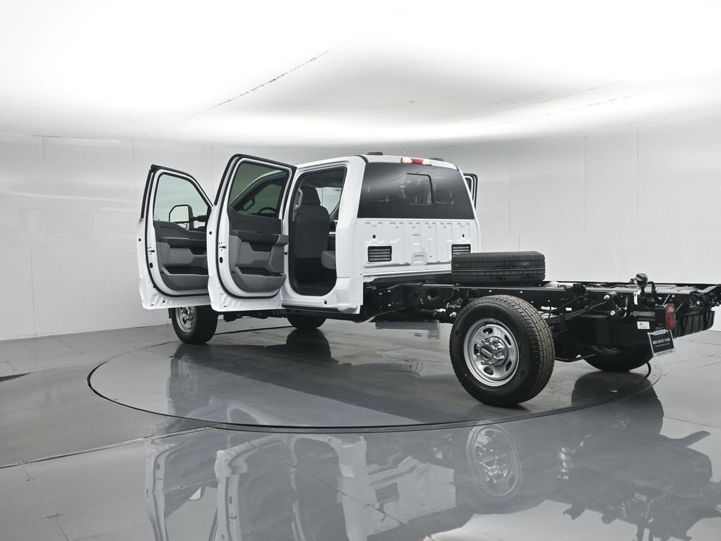 New 2026 Oxford White Ford XL image 30