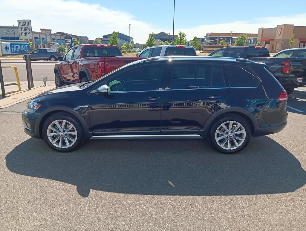 Used 2019 Black Volkswagen S image 2