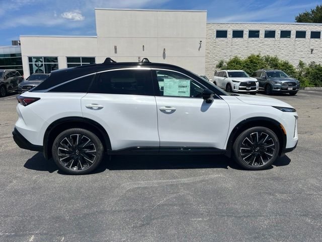 New 2027  INFINITI  image 2