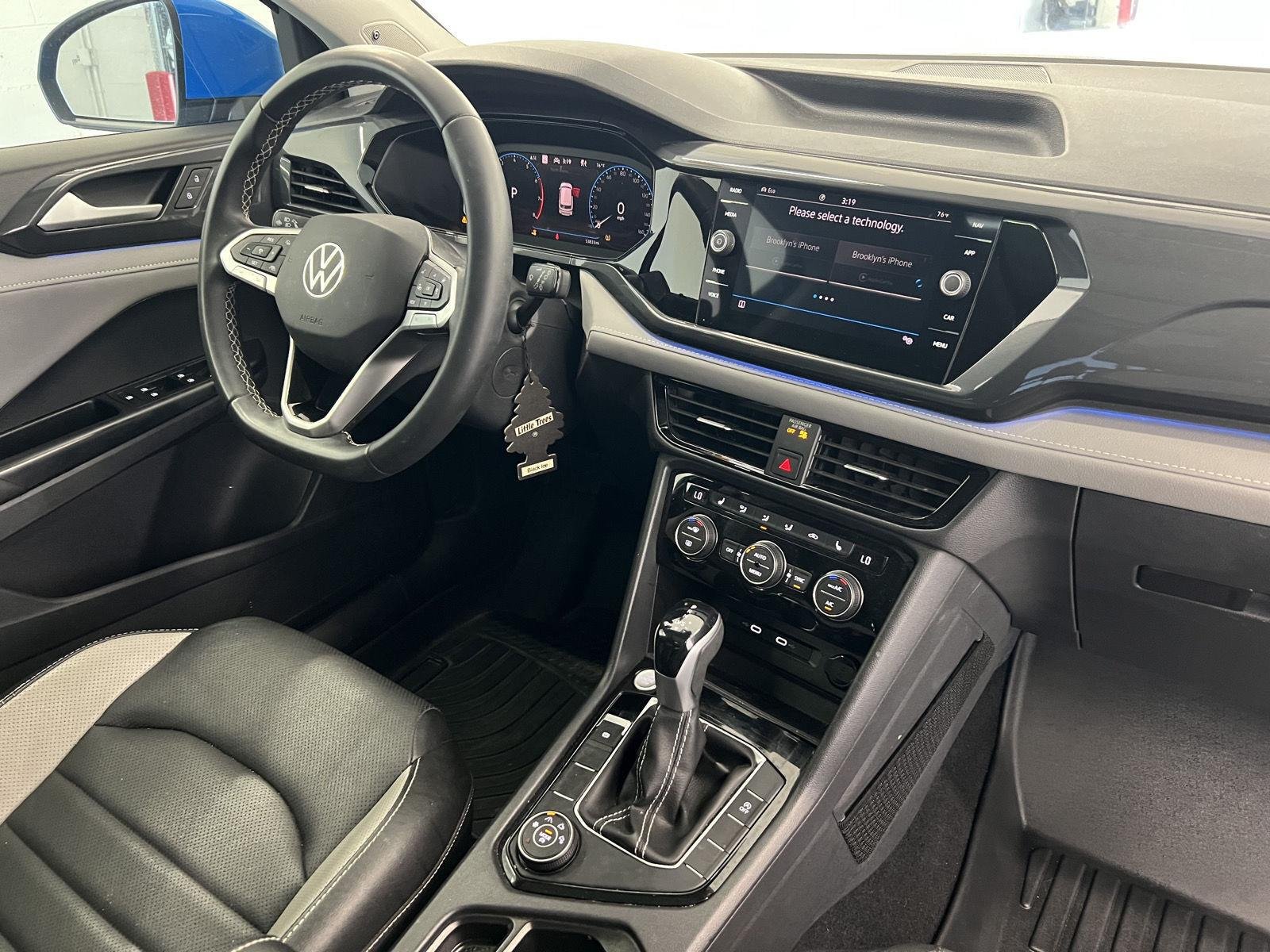 2023 Volkswagen Taos SEL - Photo 31