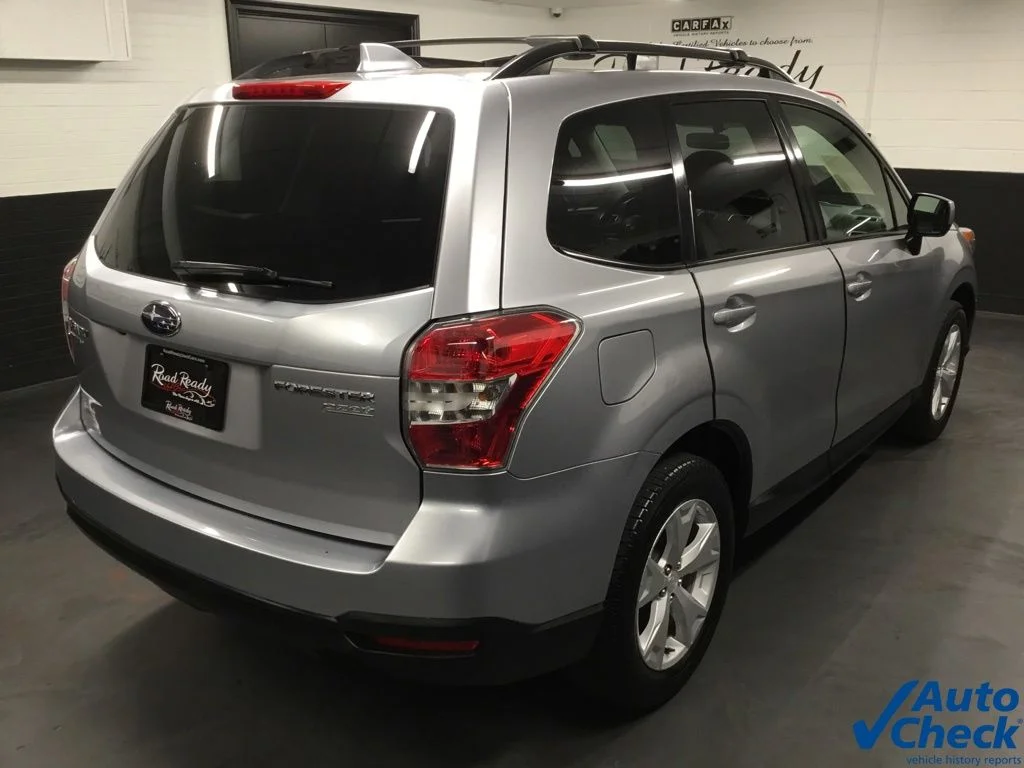 Used 2016 Silver Subaru 2.5i Premium image 11
