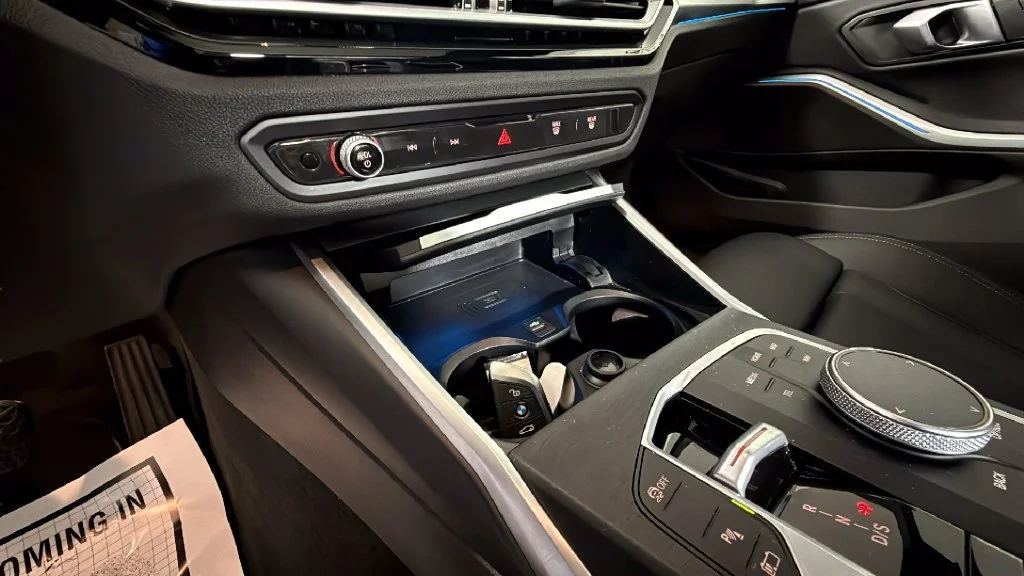 2024 BMW 3 Series 330e - Photo 19