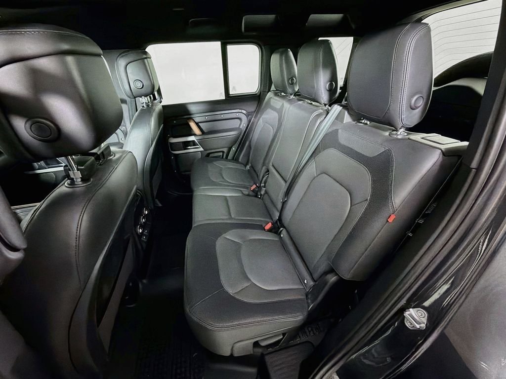 Used 2023 Carpathian Gray Premium Metallic Land Rover X-Dynamic SE image 26