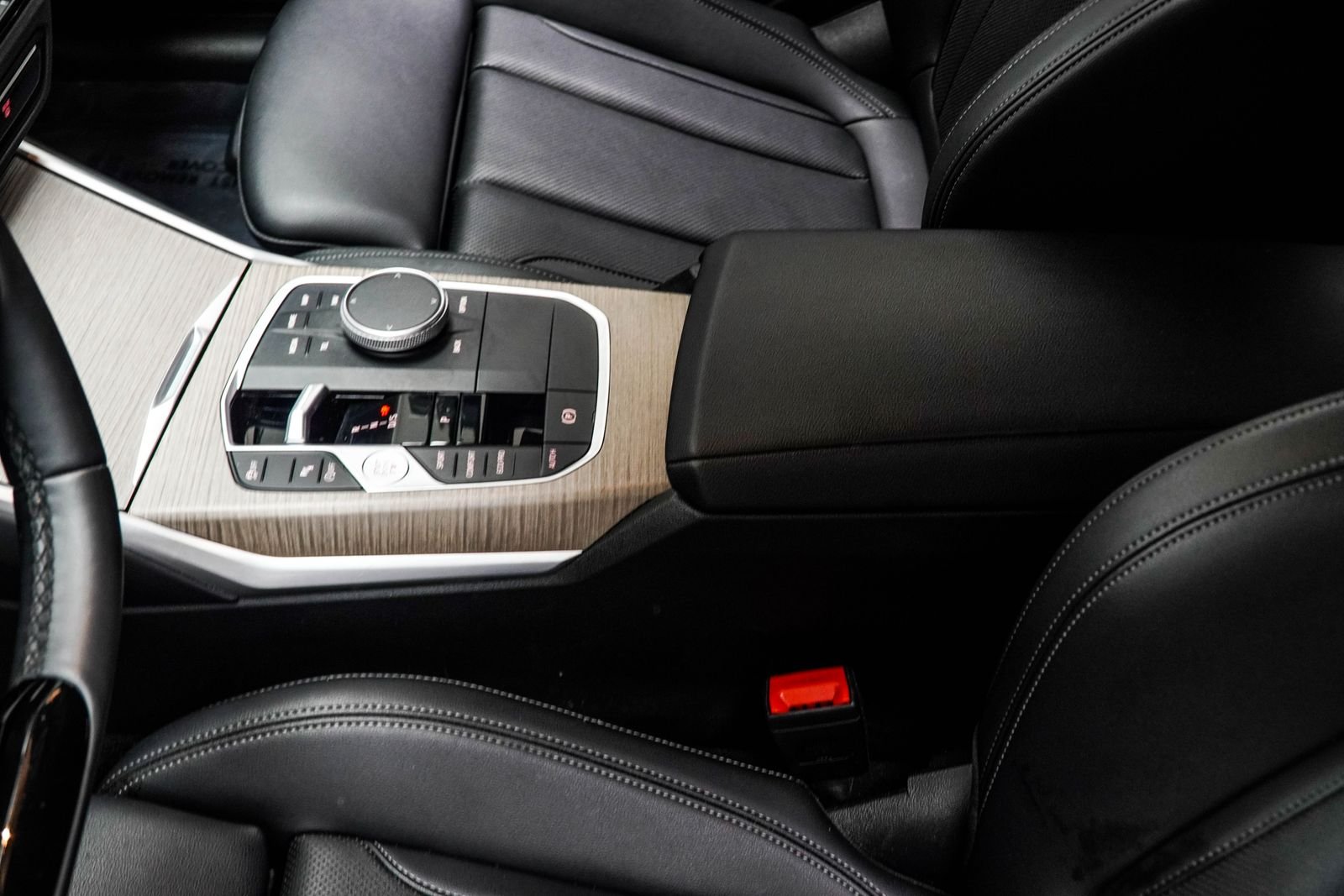 Used 2025 Black BMW 330i xDrive image 19