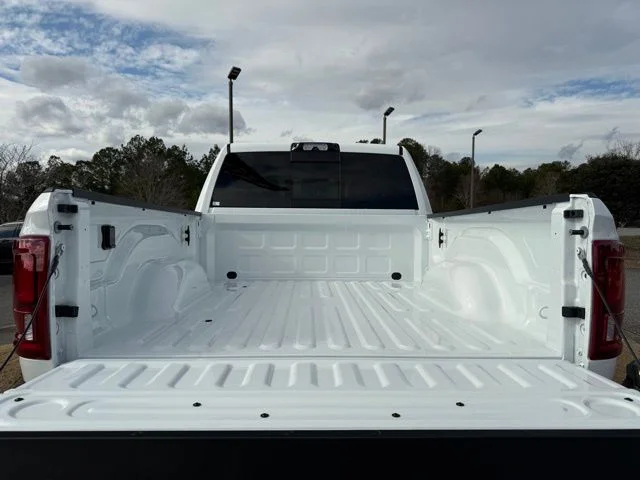 New 2026 Bright White Clear-Coat Exterior Paint RAM Tradesman image 30