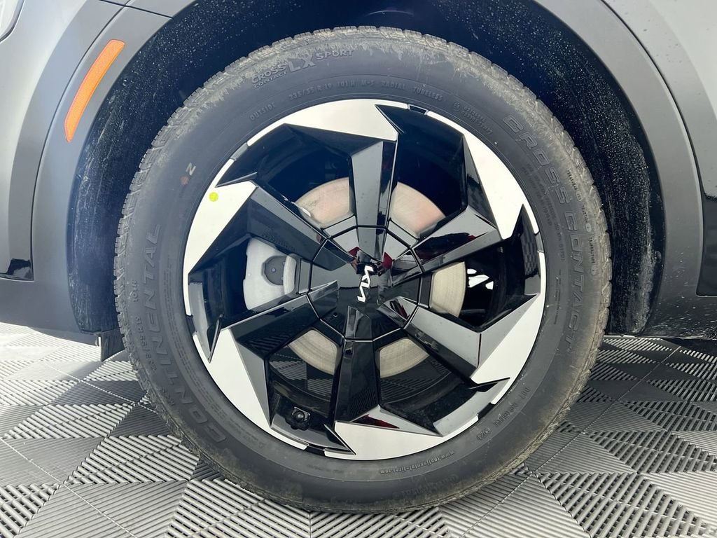 New 2026 Aurora Black Pearl Kia EX image 13