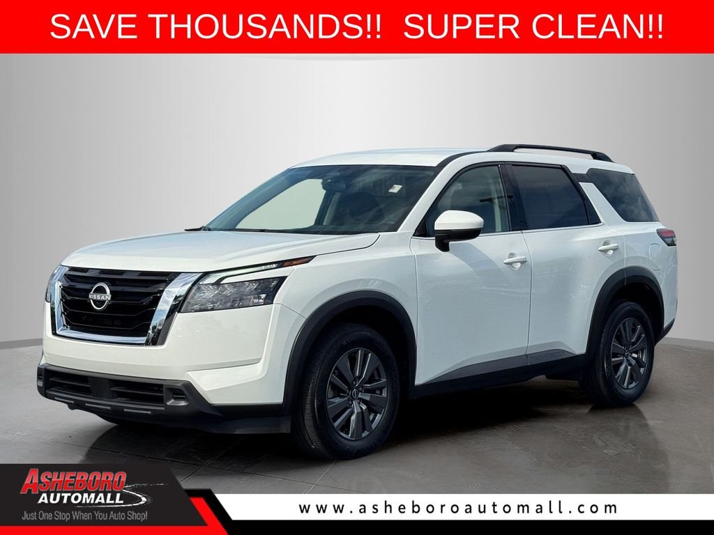 2025 Nissan Pathfinder SV