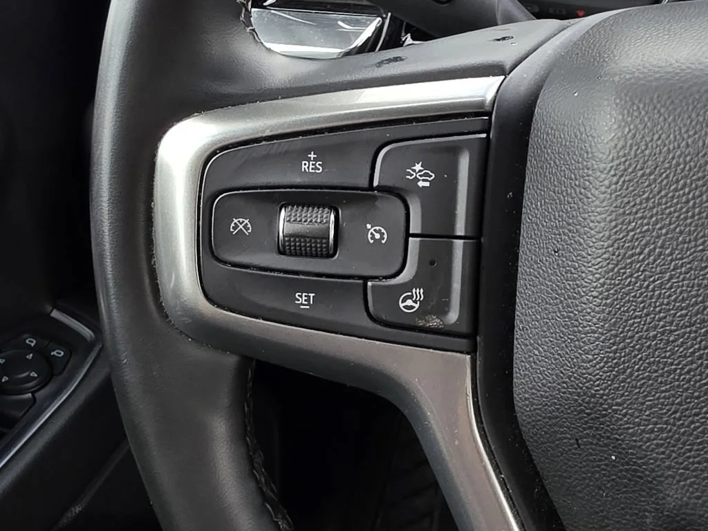 Used 2025 Black Chevrolet LT image 26