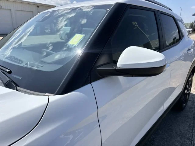 Used 2025 White Chevrolet LT image 10