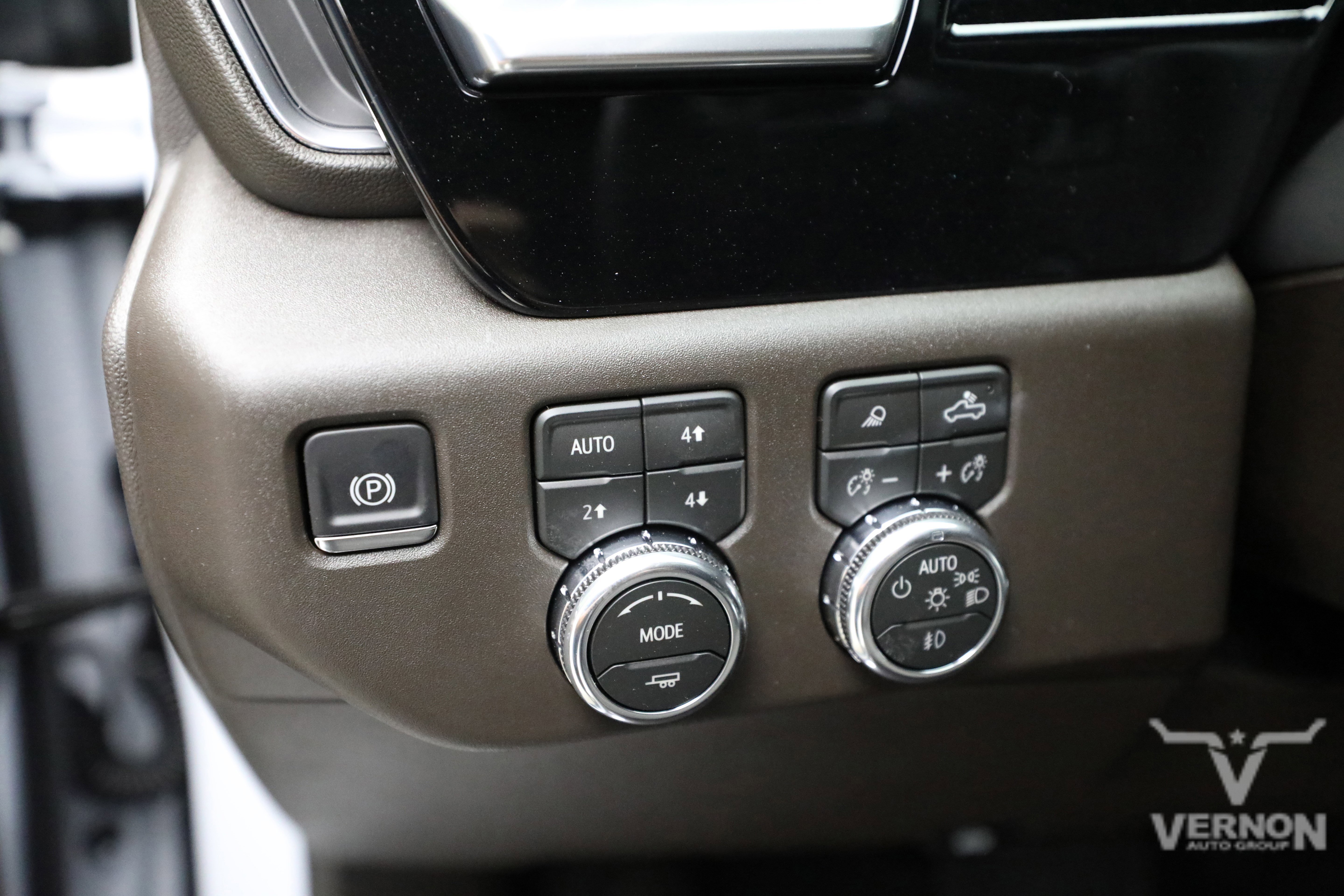 New 2026 Glacier White Tricoat GMC N image 15