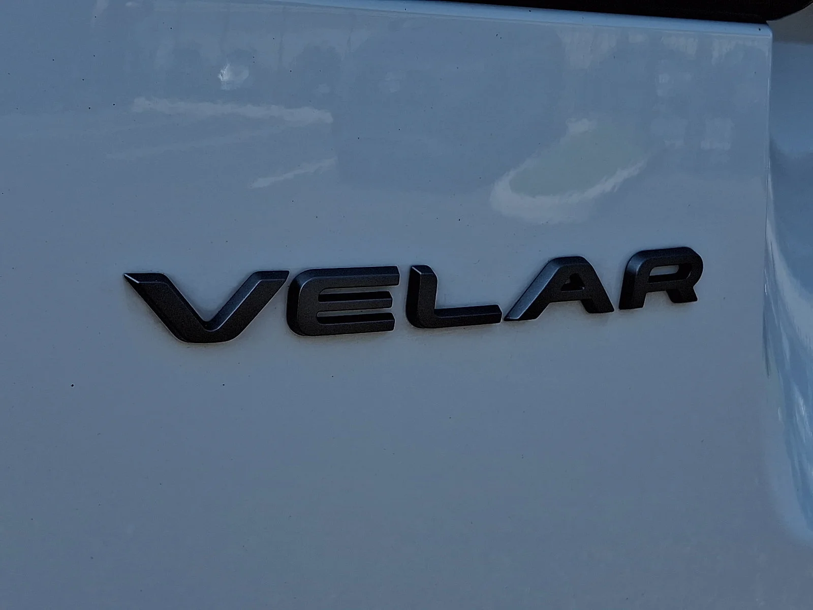 Used 2026 Fuji White   1Aa Land Rover S image 30