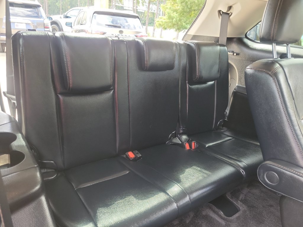 Certified Used 2017 White Toyota XLE image 27