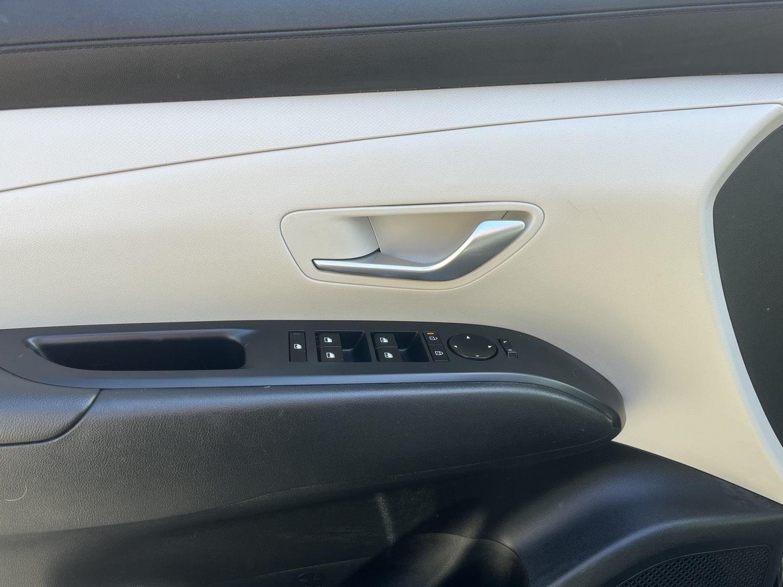 Used 2025 Phantom Black Hyundai SEL image 19