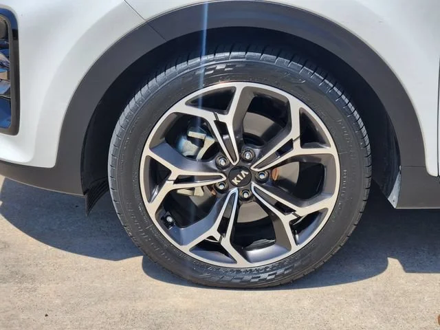 Used 2022 White Kia SX Turbo image 10