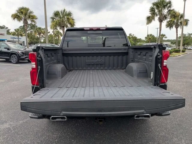 Used 2024 Black Chevrolet High Country image 12