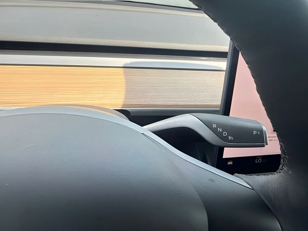 Used 2025  Tesla Long Range image 17