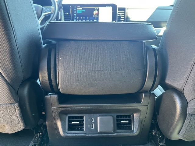 Used 2025 White Chevrolet LT image 16