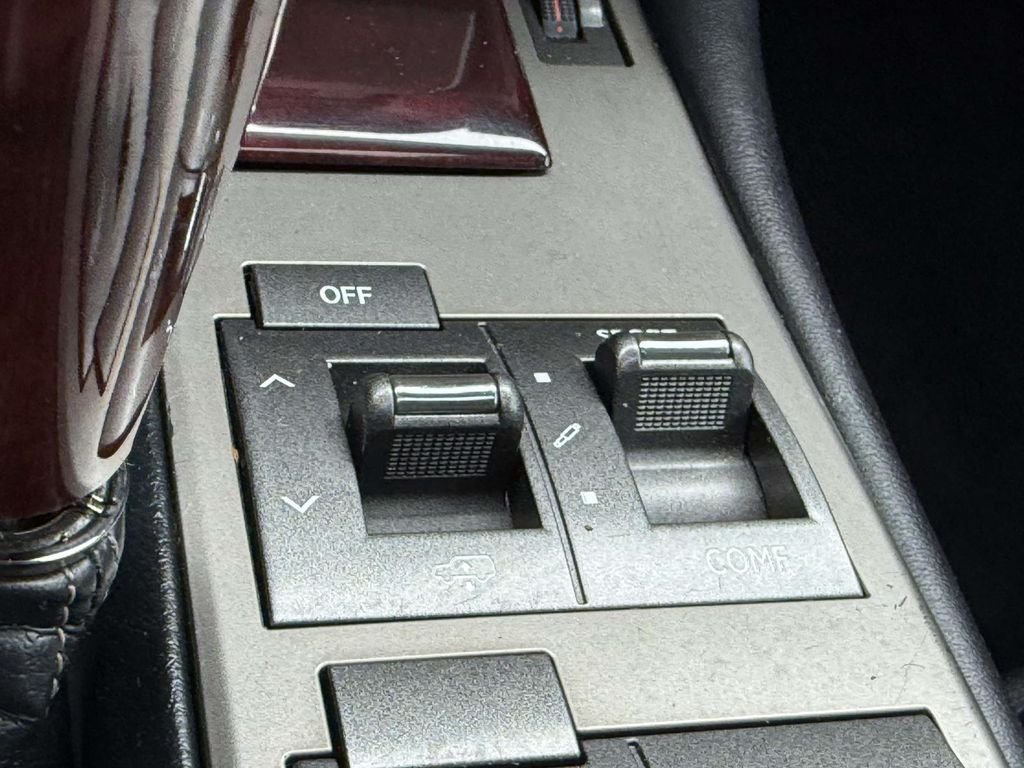 Used 2011 Black Lexus 460 Premium image 32