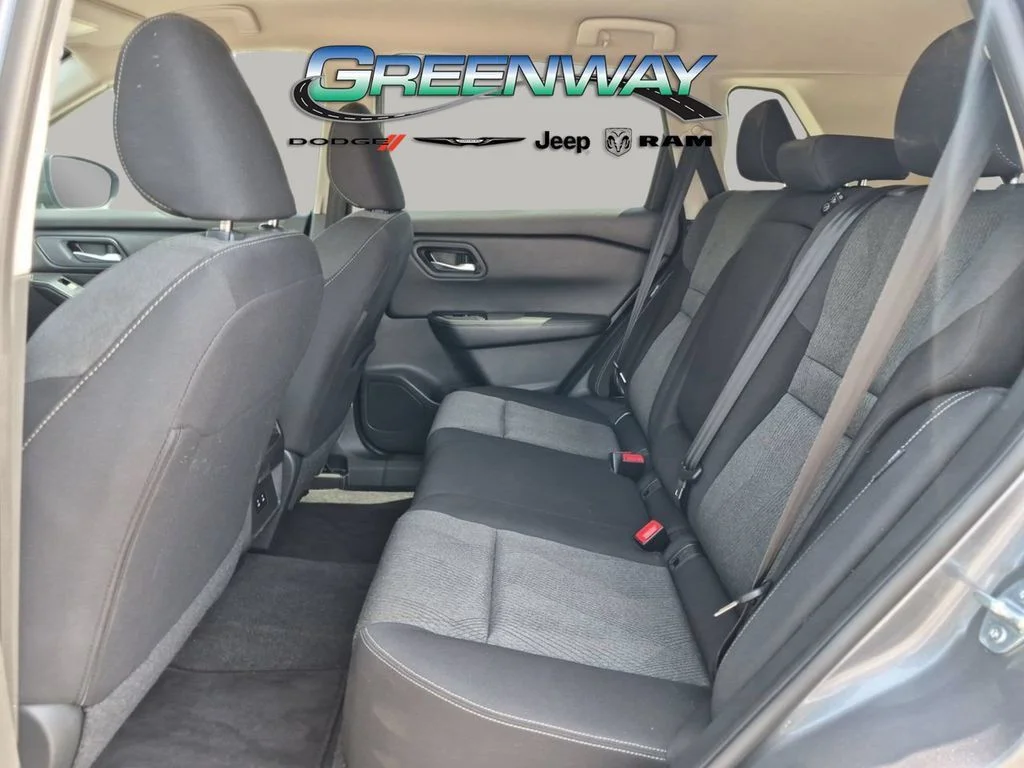 Used 2024 Gray Nissan SV image 13