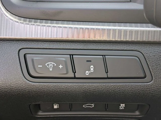 Used 2019 Silver Hyundai Sport image 24