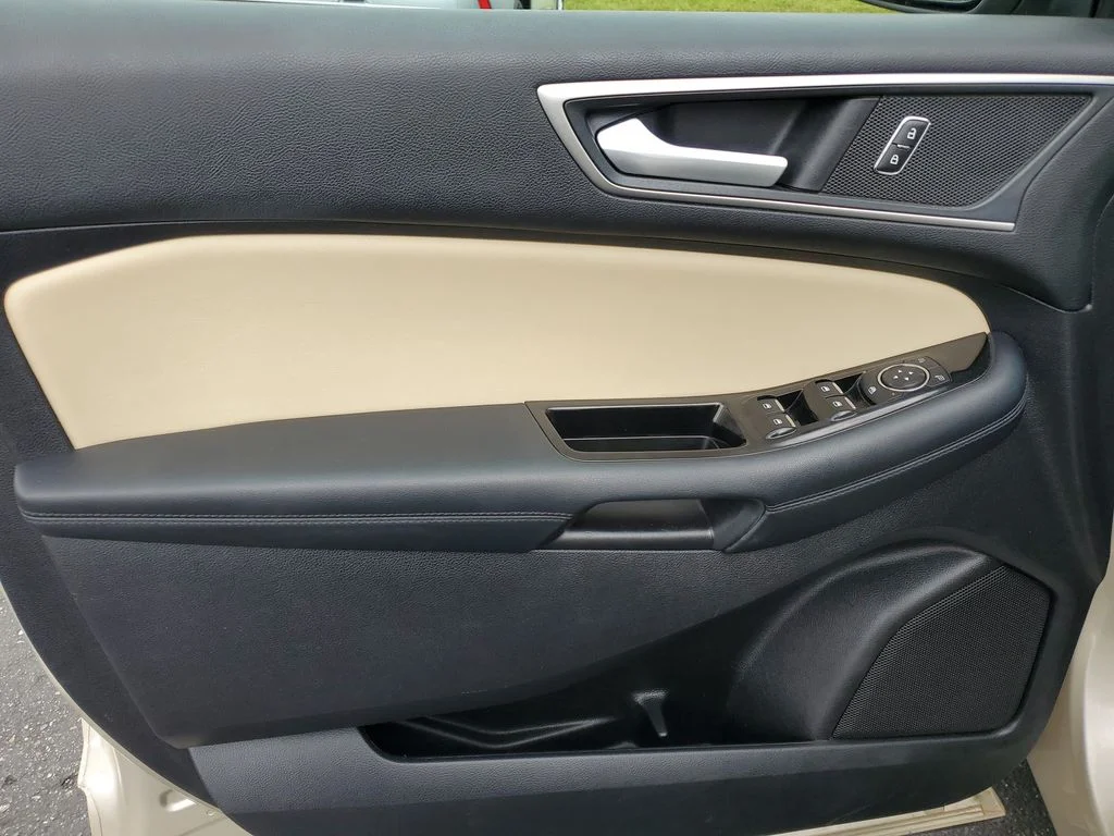 Certified Used 2018 White Gold Metallic Ford SEL image 21