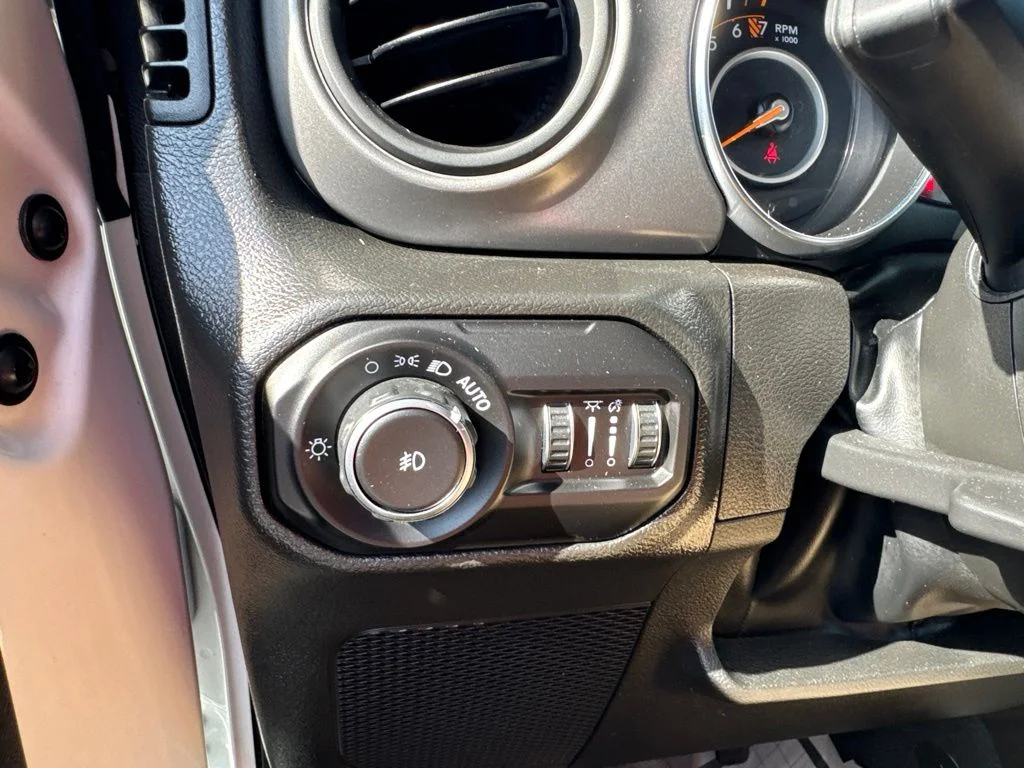 Used 2022 White Jeep Unlimited Willys image 24