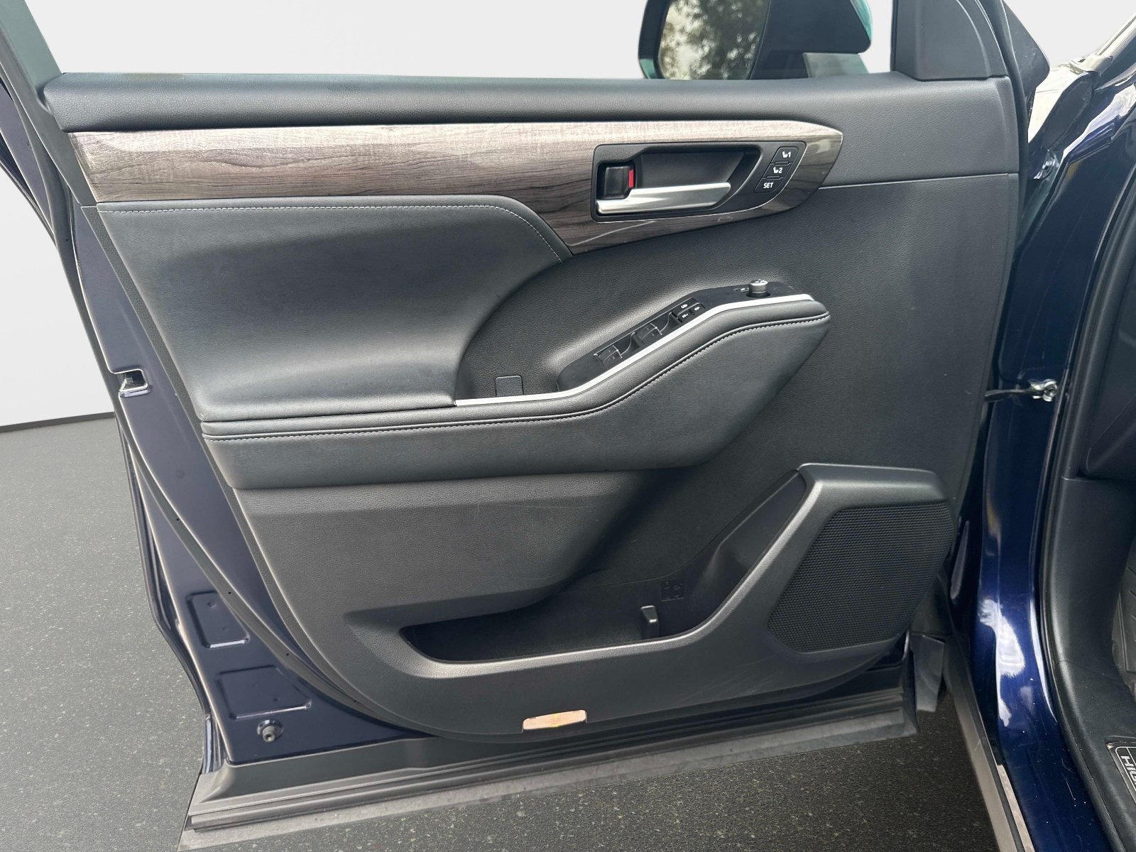 Used 2023 Blueprint Toyota Platinum image 17